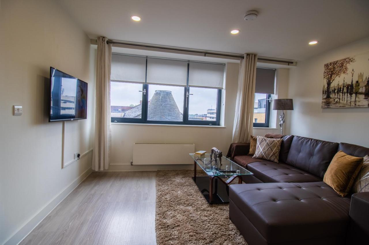 Virexxa Bedford Centre - Executive Suite - 2Bed Flat With Free Parking & Gym מראה חיצוני תמונה