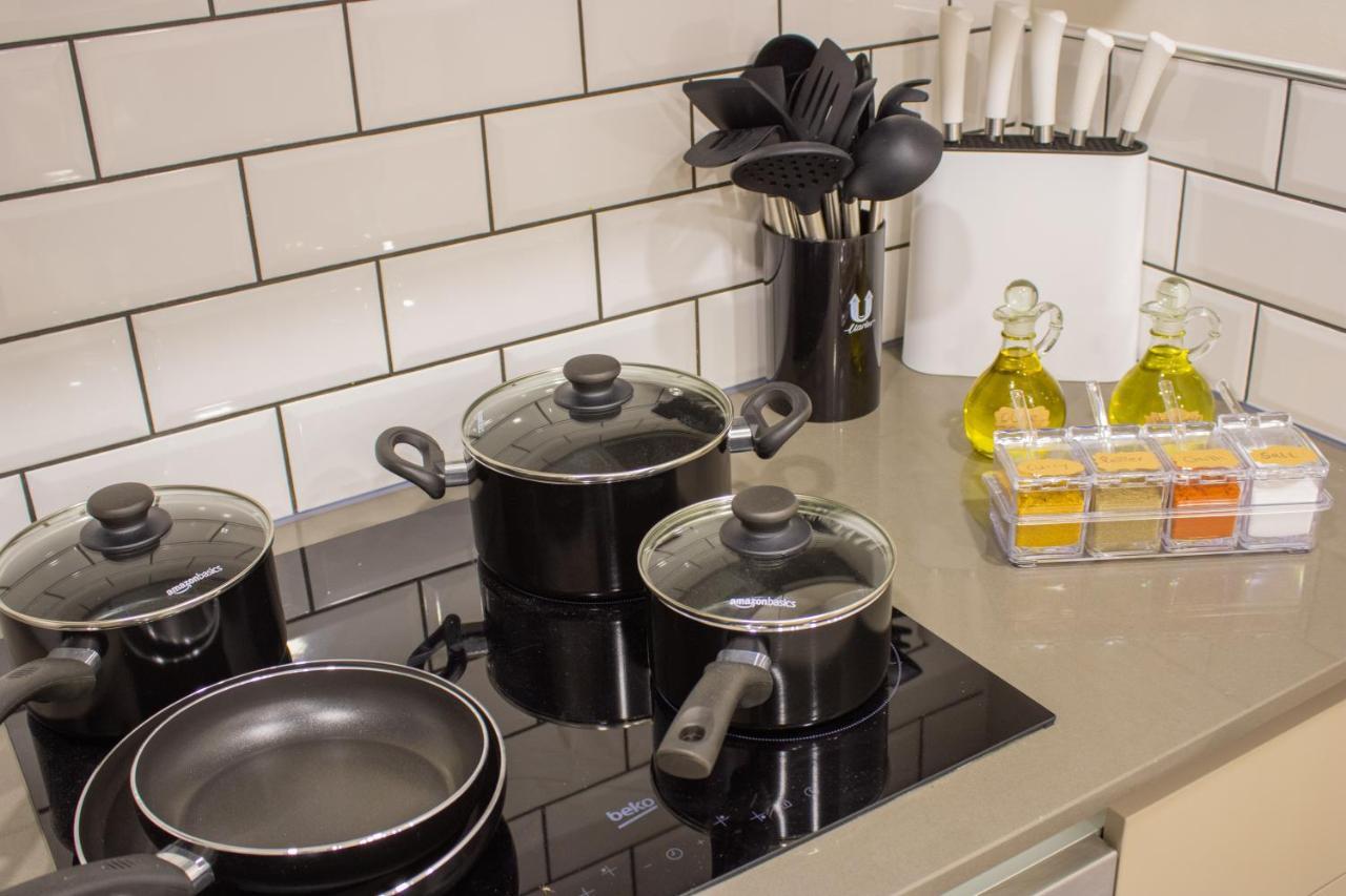 Virexxa Bedford Centre - Executive Suite - 2Bed Flat With Free Parking & Gym מראה חיצוני תמונה